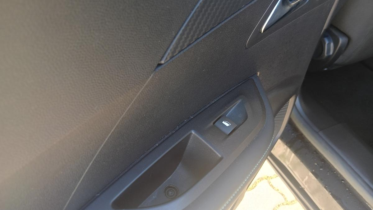 Peugeot 2008 1.5 BlueHDi 110 Allure 5 Porte